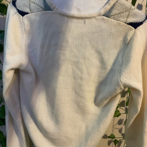 CUTE WHITE SWEATER FACTORY CONNECTION! - Picture 2 of 2